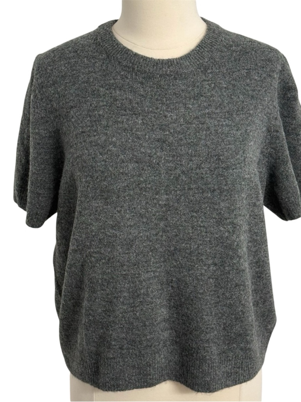 H&M Charcoal Gray Crewneck Short Sleeve Sweater